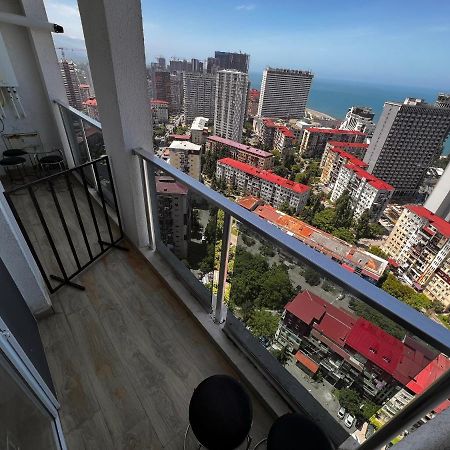 27 Floor Apartments Batumi Bagian luar foto