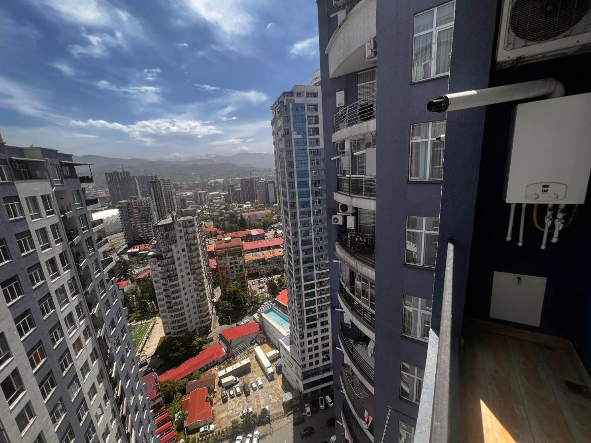 27 Floor Apartments Batumi Bagian luar foto