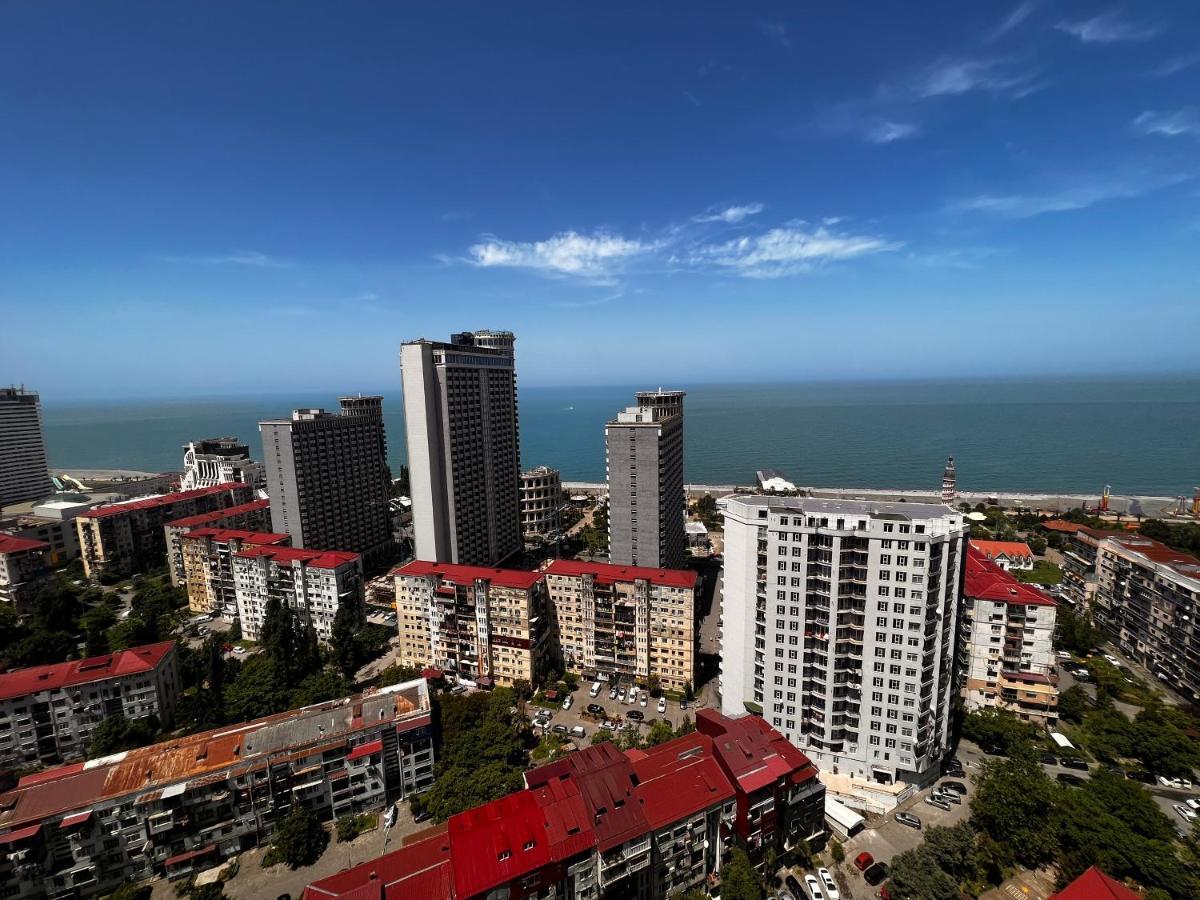27 Floor Apartments Batumi Bagian luar foto