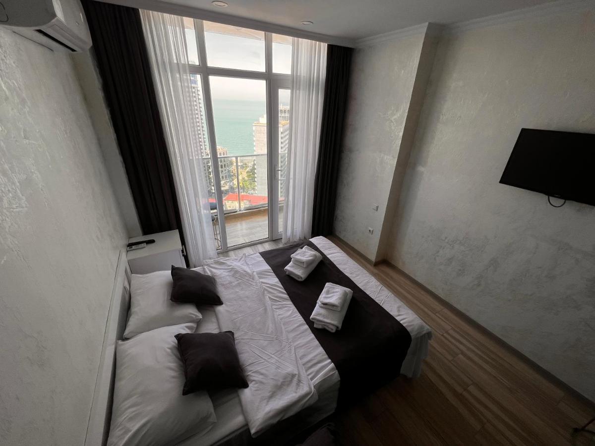 27 Floor Apartments Batumi Bagian luar foto