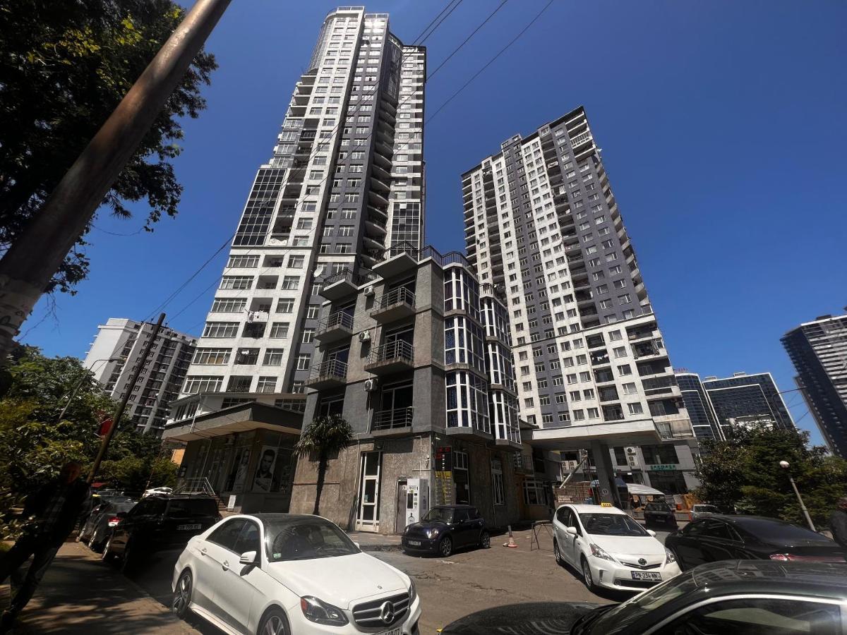 27 Floor Apartments Batumi Bagian luar foto