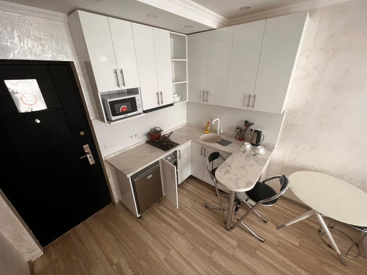 27 Floor Apartments Batumi Bagian luar foto