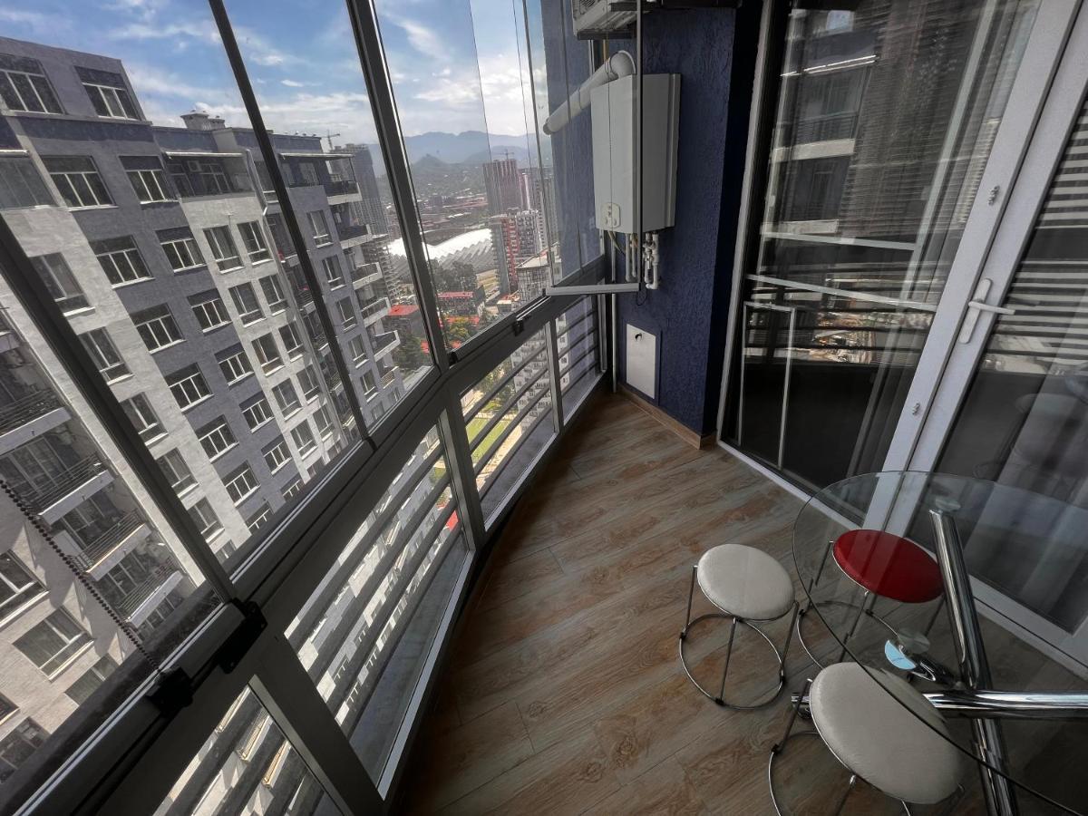 27 Floor Apartments Batumi Bagian luar foto