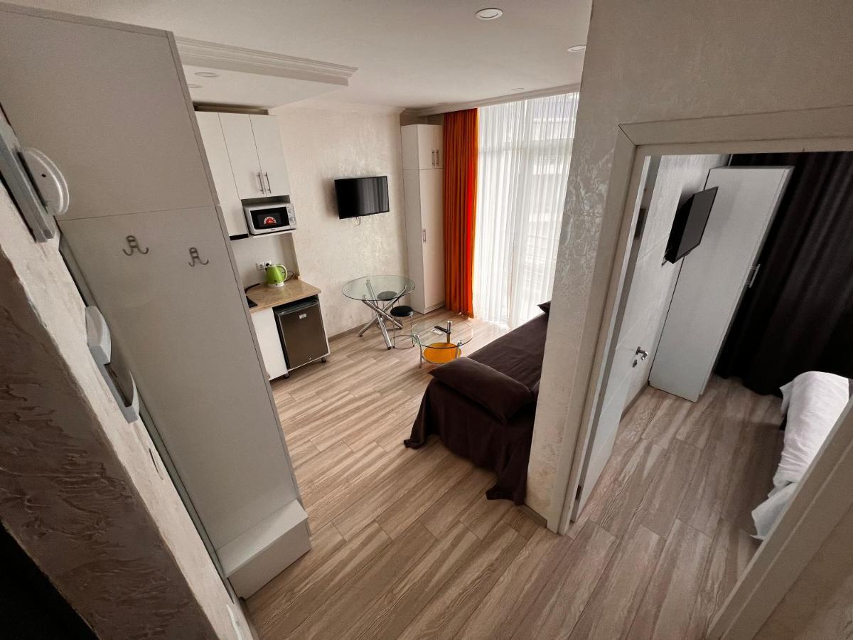 27 Floor Apartments Batumi Bagian luar foto