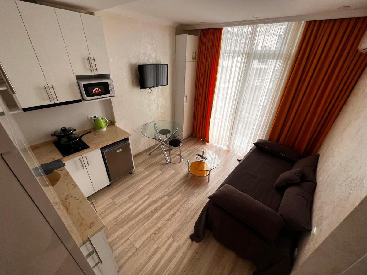 27 Floor Apartments Batumi Bagian luar foto