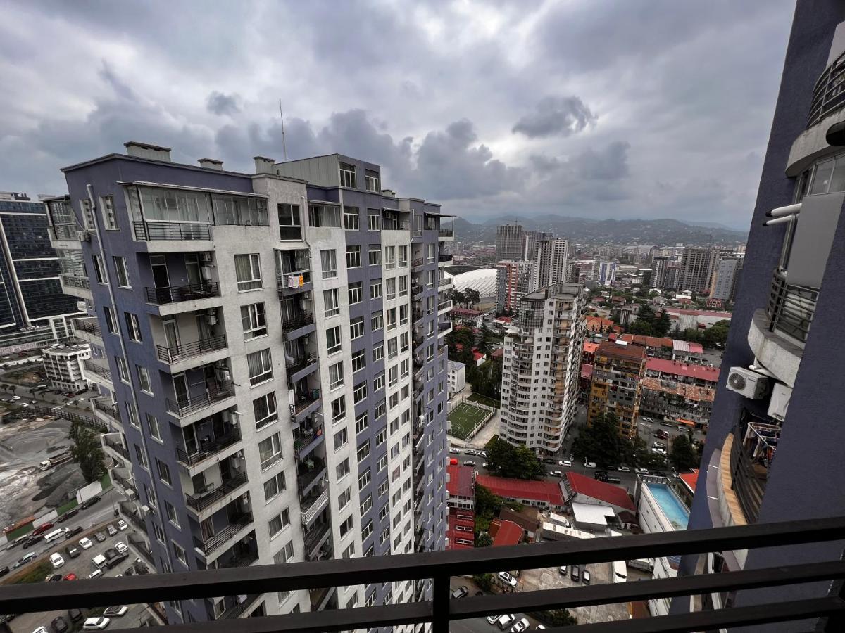 27 Floor Apartments Batumi Bagian luar foto