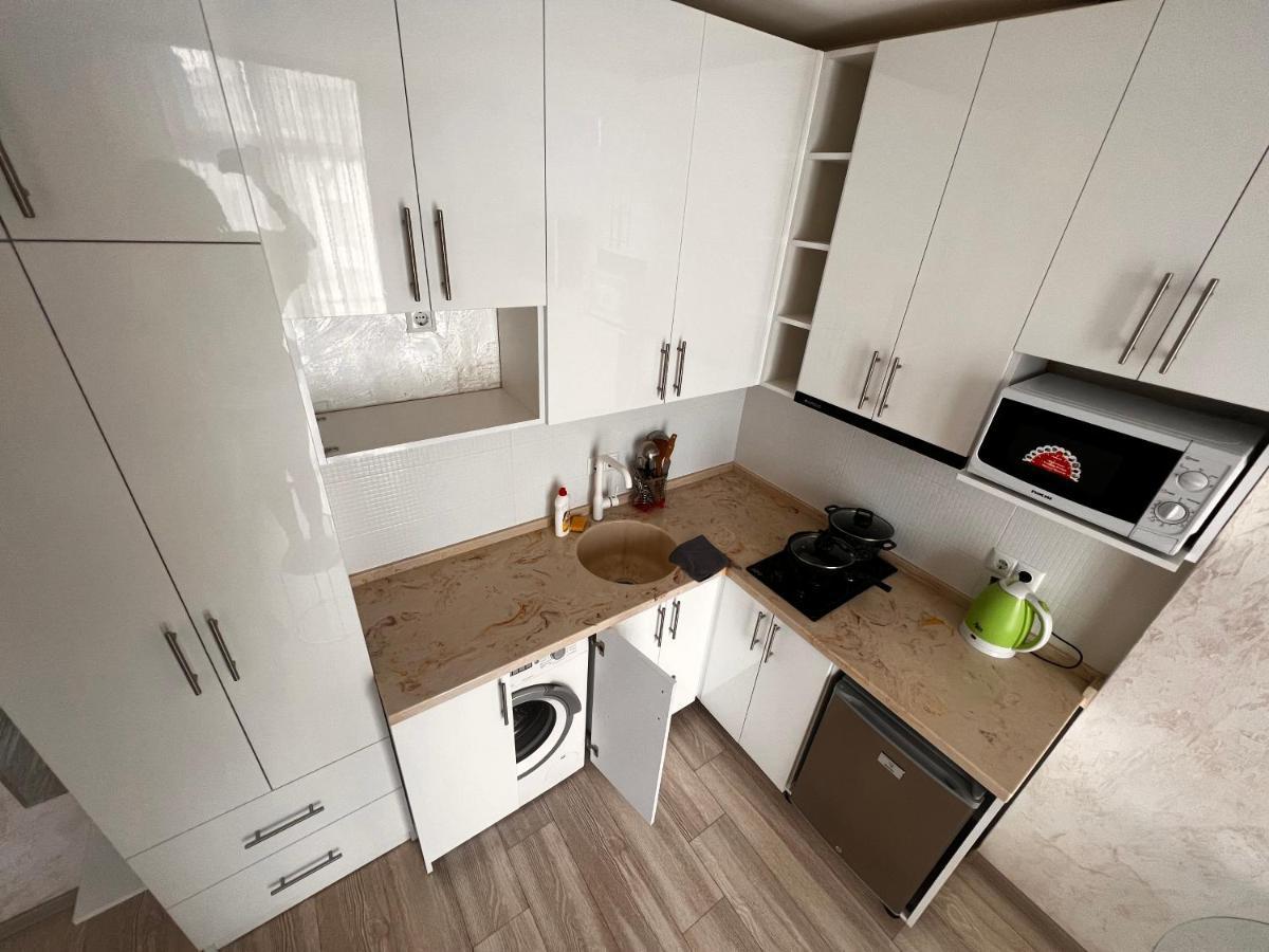 27 Floor Apartments Batumi Bagian luar foto